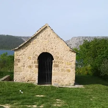 Apartman Nika *